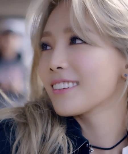 Taeyeon 2015 - Did she have double eyelid surgery?