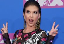 The Meaning behind the Inspiring Message of Chanel West Coast Costa oeste de Chanel