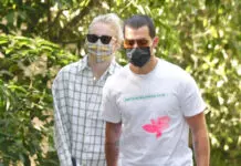 Pregnant Sophie Turner Goes For A Walk Pants Free