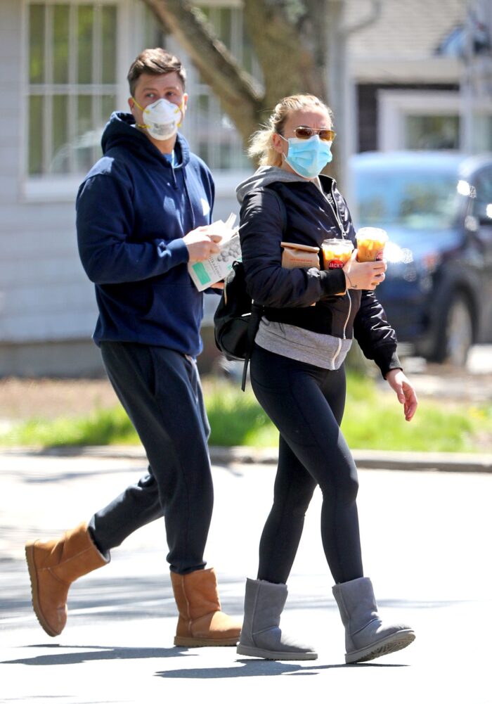 Scarlett Johansson & Colin Jost Go for a Walk in Matching UGGs - Verge