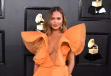 Chrissy Teigen: “I’m Getting My Boobs Out!”