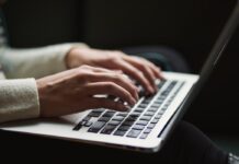 7 Factors to Consider Before Ordering Paper Writing Service in 2024