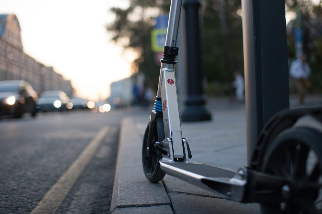 8 Pros & Cons Of using Electric Scooters Verge Campus