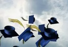 Graduation Wishes: How to Write the Best Graduation Card