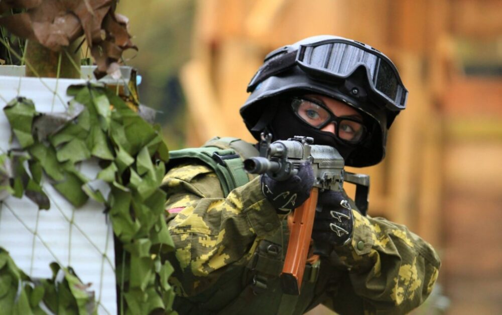 3 Reasons Why Airsoft Night Games Are So Awesome Verge Campus