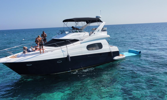 Is a Florida Yacht Rental Worth the Experience A Comprehensive Guide